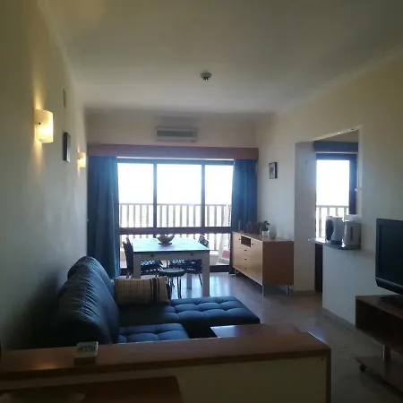 T2 Mar Apartment